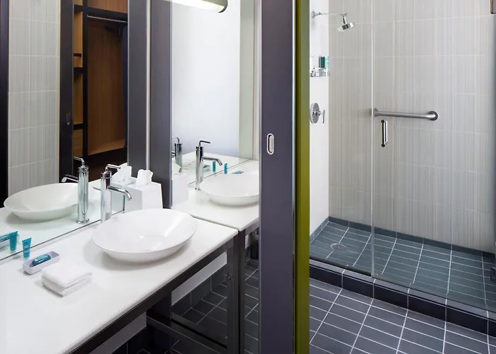 Aloft By Marriott Hotel 3*